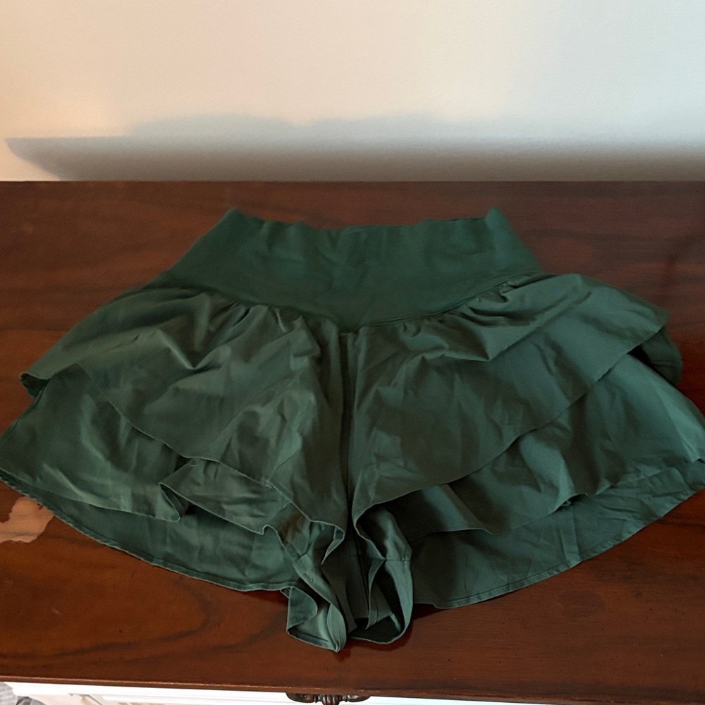 Aerie Forest Green Ruffle Skorts